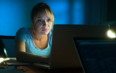 Image of a prospect surfing Facebook.